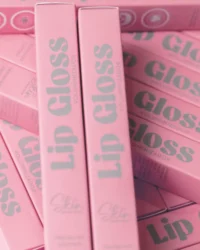 Lip Gloss Voluminizador Frambuesa Pink + Protector solar stick facial = EL COMBO PERFECTO